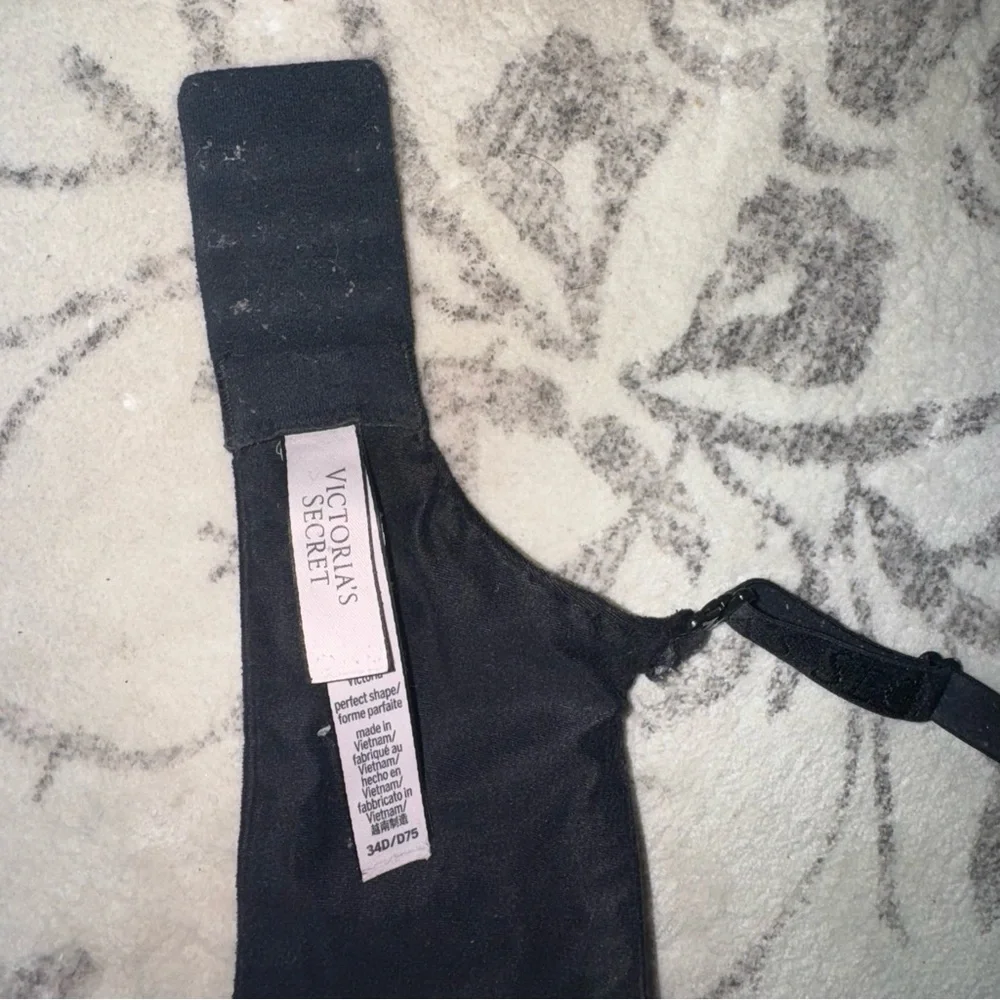 Victoria’s Secret 34D Body By‎ Victoria Perfect Shape
